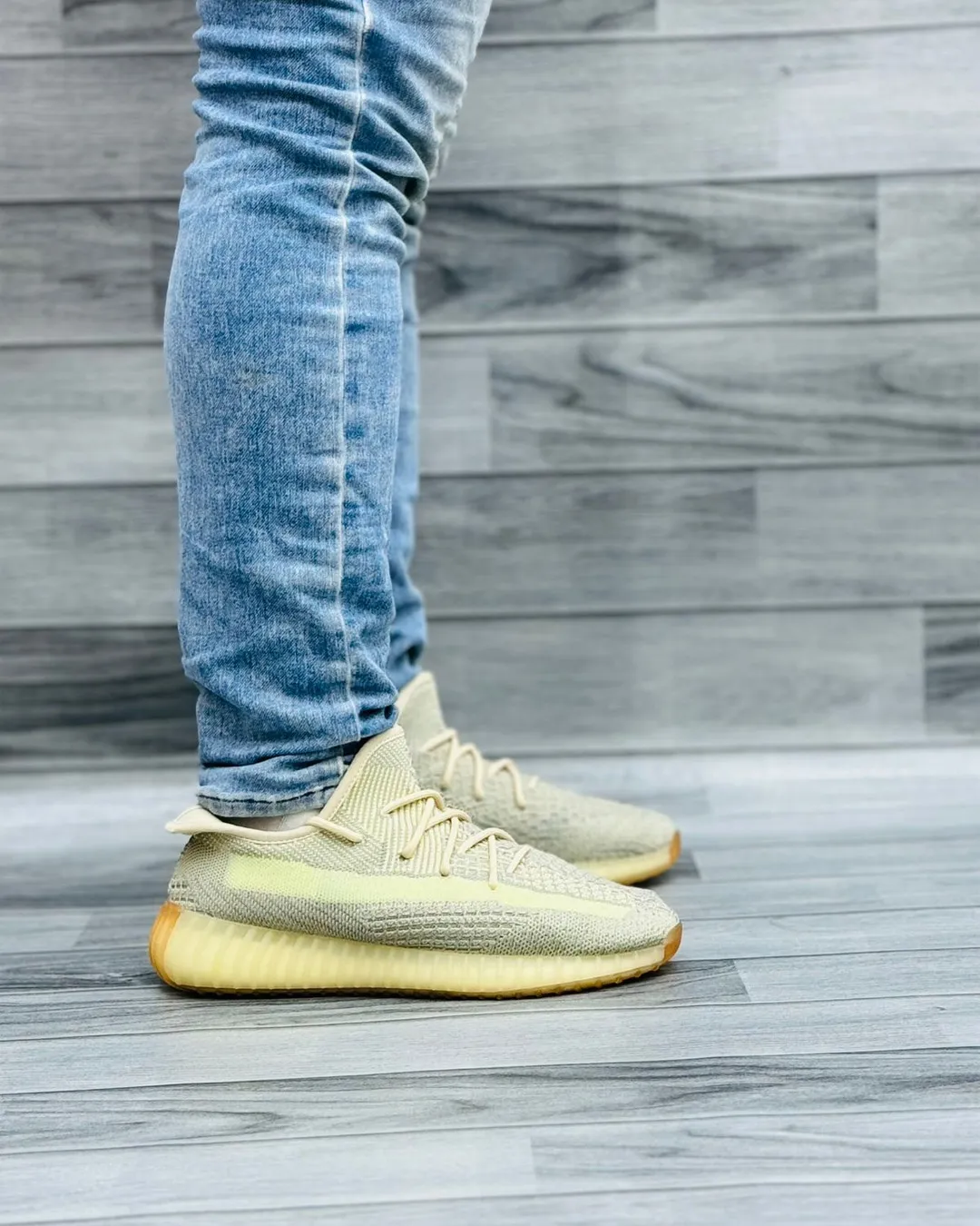 Men's 350-danzy-boost-v2-light Peach