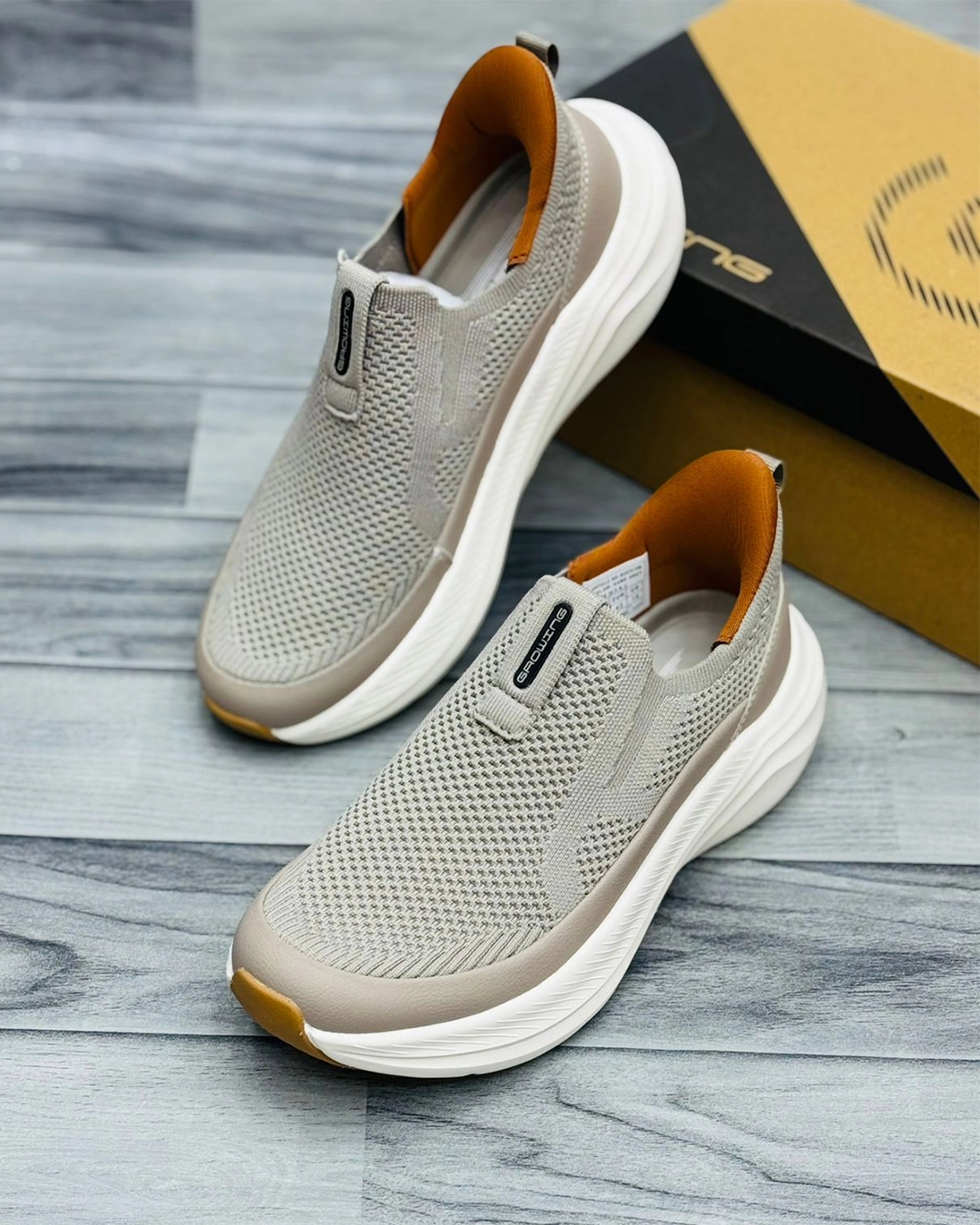 Denzy Slip On Men Beige Sneakers